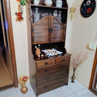 Predám jedálenskú zostavu. - 2