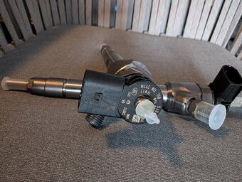 Vstrekovac vw 05L130 277M - 2