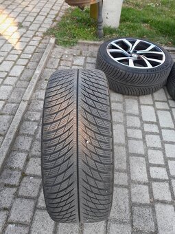 Pneu zimne 225/40 r18 - 2