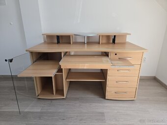 Počítačový stôl - 2