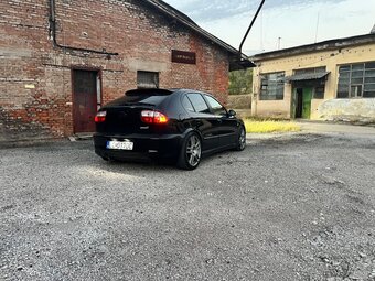 Seat Leon Cupra R - 2
