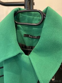Kvalitný zelený kabátik - 2
