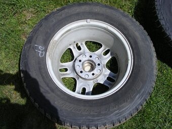 pneumatiky s diskamy 235/70-R16 na jeep - 2
