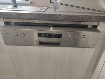 Predám kuchynskú linku zo spotrebičmi 2,7m x 2,95m Šenkvice - 2