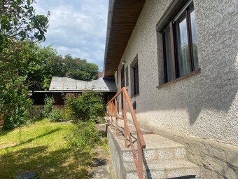 Rodinný dom v obci Kolárovice - 2