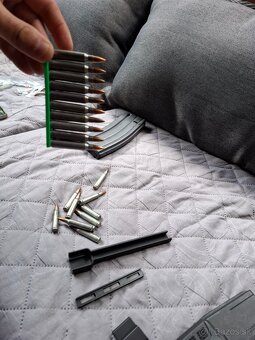 Predám rýchlonabíjač na zásobníky AR-15 - 2