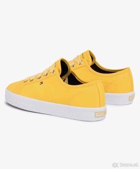 Predám plátené tenisky Tommy Hilfiger - 2