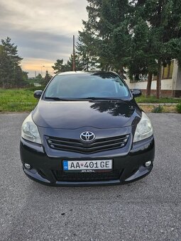Toyota Verso 2.2D 110kw (aut, 7 miest, navi.) - 2