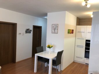 2 izbový byt s parkovaním na prenájom - 2