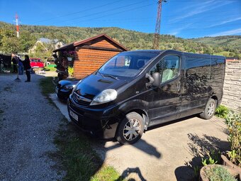 Opel vivaro 2.5 nafta - 2