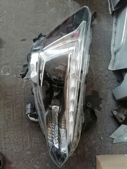 prave svetlo na subaru xv 2019 - 2