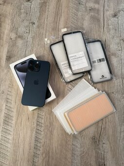 iPhone 15 Pro Max 256 GB modrý titán - 2