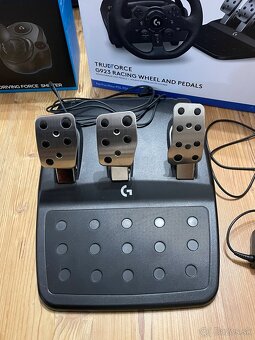 Volant Logitech G923 + pedále + riadiaca páka - 2