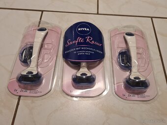 Damsky holiaci strojček - 2