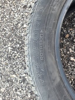 235/50R19 - 2
