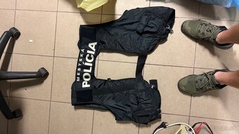 Taktická vesta polícia - 2