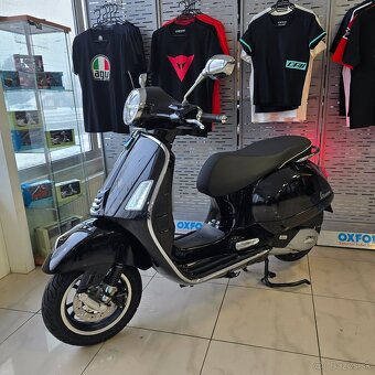 Vespa GTS 125 čierna - 2
