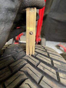 235/50 R19 CONTINENTAL celoročne / zimné - 2