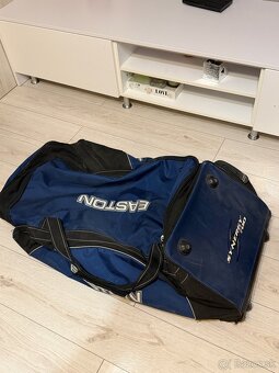 Hokejová vystroj - 2