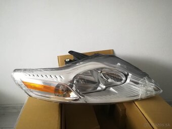 Ford Mondeo 4 2007 -  predné svetlomety - 2