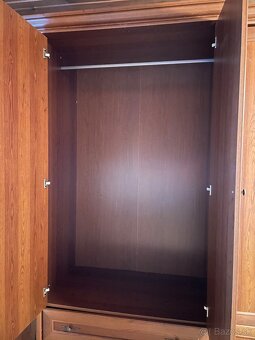 Skriňa šatníková - 2