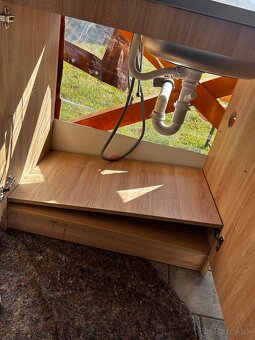 Kuchynský drez s podskrinkou - 2