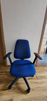 Kancelárska stolička - 2