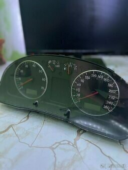 Budíky passat - 2