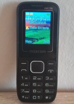 Predám mobil Maxcom MM135L Dual Sim - 2