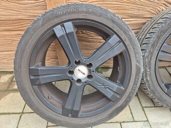 Kolesa 245/45 R19 - 2