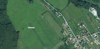 NA PREDAJ: Rozľahlý oplotený pozemok – Modrý Kameň - 2