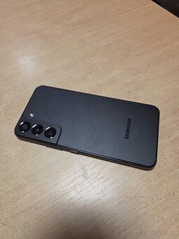 Samsung galaxy S22 - 2