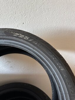 Letné pneu 225/40 R18 - 2