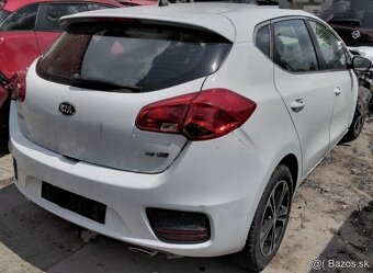 predám DVERE KIA CEED 2015 1.4 CRDI MOTOR D4FC, 0445110587 T - 2