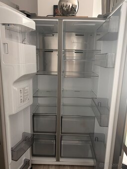 Chladnička Samsung nefunguje, dá sa použiť na náhradné diely - 2