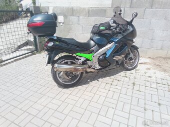 Kawasaki ZZR1200 - 2