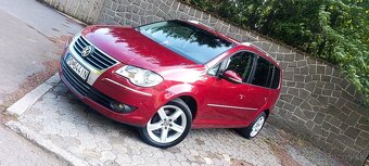 Volkswagen Touran 1.9 TDI Comfortline DSG - 2