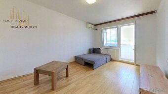 Prenájom 1-izbový byt s loggiou v Humennom. - 2