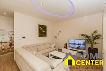 Nádherný dom /420 m²/ s bazénom a výhľadom na more, Dalmátsk - 2