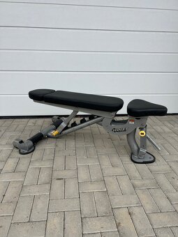 Nastaviteľná lavica Hoist - 2