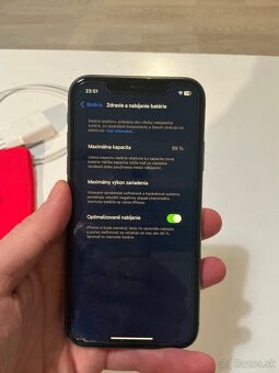 📱 Predám iPhone 11 – 64 GB – 99 % batéria - 2