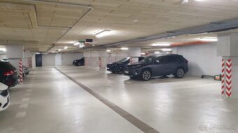 Garážove miesto v Dubravke - 2