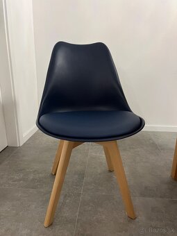 Jedálenský stôl + 4 stoličky - 2