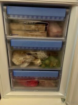 Predám chladničku s mrazničkou - 2