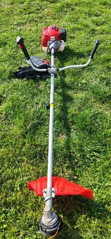 Hecht 142 BTS krovinorez - 2