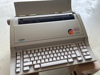 Elektrický písací stroj Optima - 2