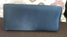 Dámska spoločenská kabelka tmavo-modrej farby - 2