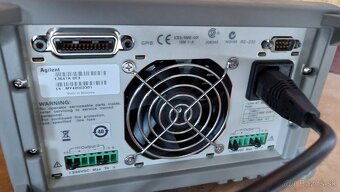 Predam programovatelny laboratorny zdroj AGILENT E3647A - 2