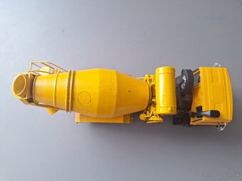 Predám zberateĺske modely nákladných aut: - 2