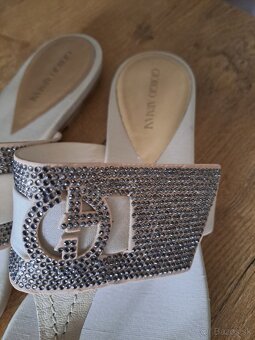 Nove topánky, slapky Giorgio Armani - 2